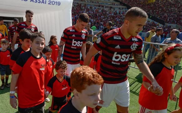 Abel elogia Piris da Motta após atuação diante da Chapecoense: “É uma máquina”