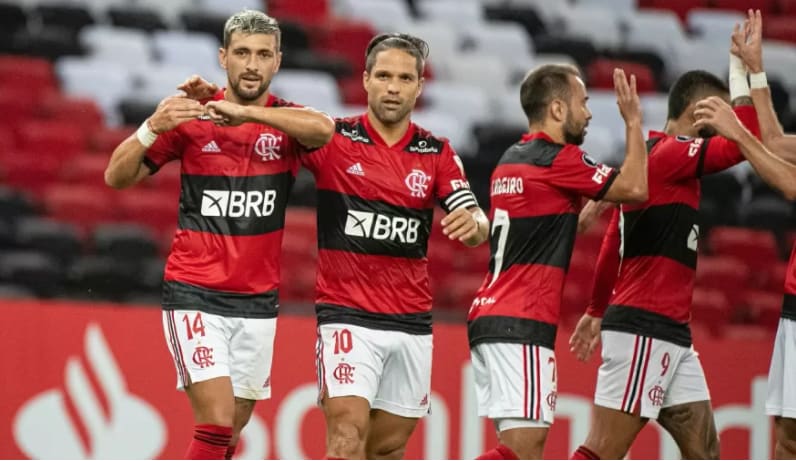 Flamengo perde setor de criação em um mês e Ceni tem quebra-cabeça em mãos