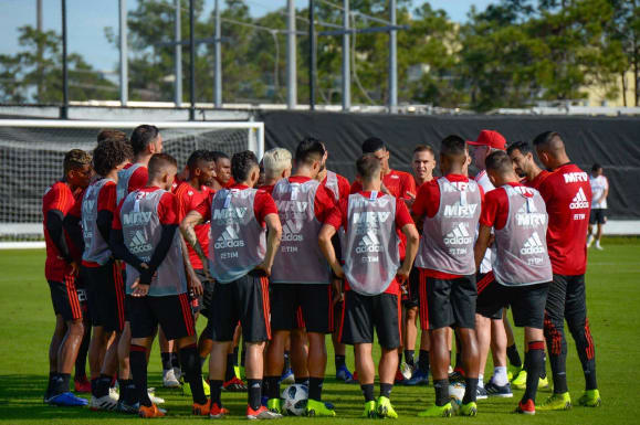 Sem Arrascaeta e Gabigol, Flamengo encara o Ajax na Copa Flórida