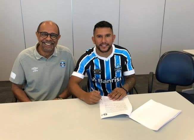 Grêmio oficializa a contratação de Walter Montoya