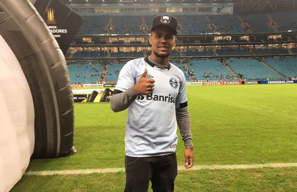 Não a clube espanhol e maior salário do futebol gaúcho, veja os bastidores do acerto entre Douglas Costa e Grêmio