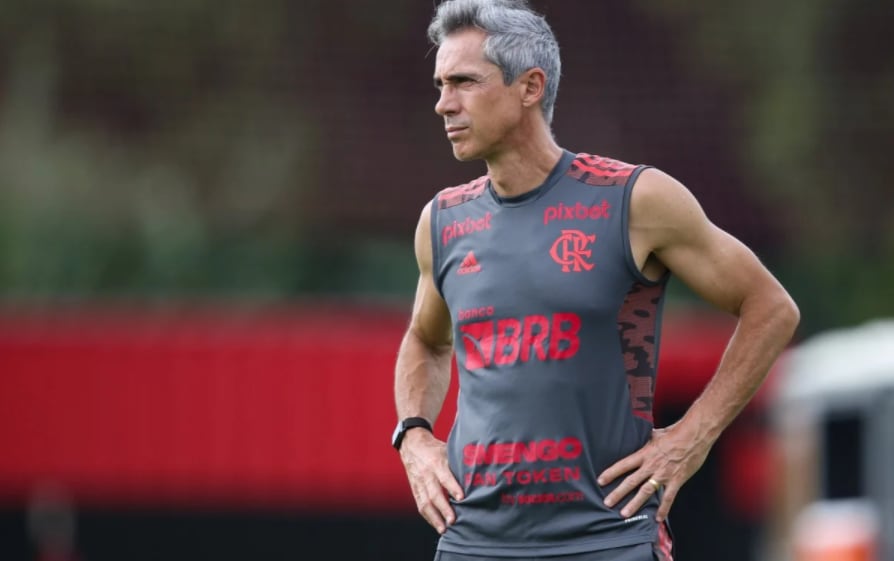 Em baixa com Paulo Sousa, medalhão pode deixar o Flamengo rumo ao Mundo Árabe