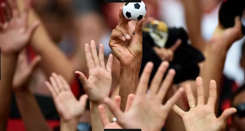 Olha a bolinha! Belas e curiosas imagens no Maracanã