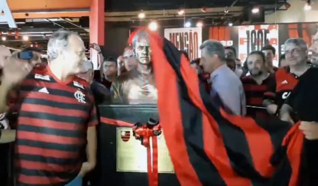 Homenageado pelo Flamengo, Leandro defende Pará e Rodinei