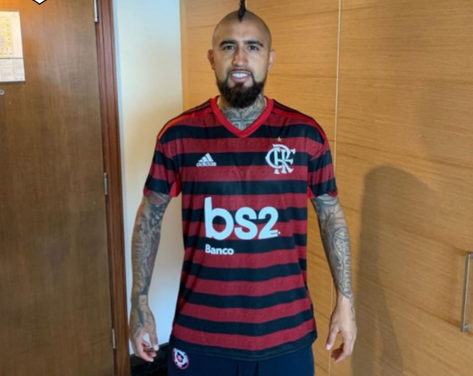 Vidal, do Chile, comemora gol do Flamengo na Copa do Brasil e agita rubro-negros