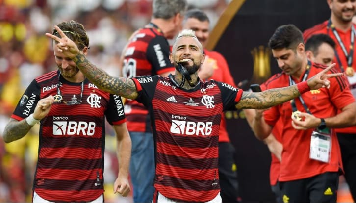 Vidal responde se vai se aposentar da seleção do Chile, cita Flamengo e revela plano ousado para o futuro