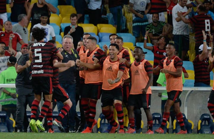 Classificação tranquiliza ambiente no Flamengo