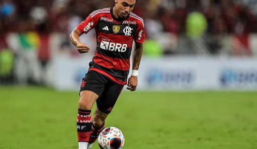 Lesão de Matheuzinho e instabilidade de Varela fazem Flamengo ir ao mercado