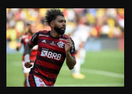 Preservado, Gabigol continua trabalho à parte no Flamengo