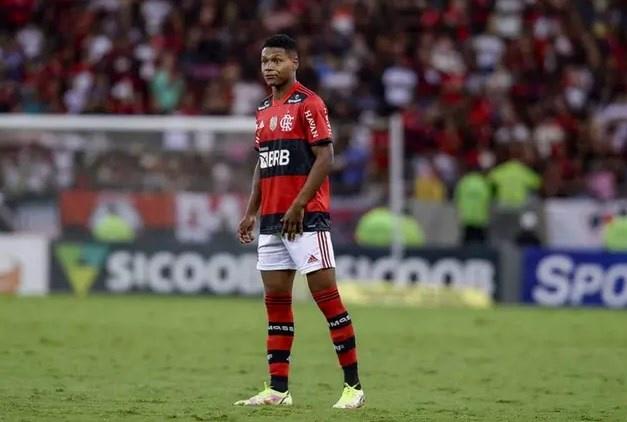 Três jogadores do Flamengo são convocados para jogos preparatórios da Seleção Sub-20, em Salvador