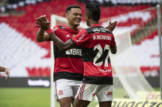 Análise: Flamengo chega a quatro jogos sem levar gol