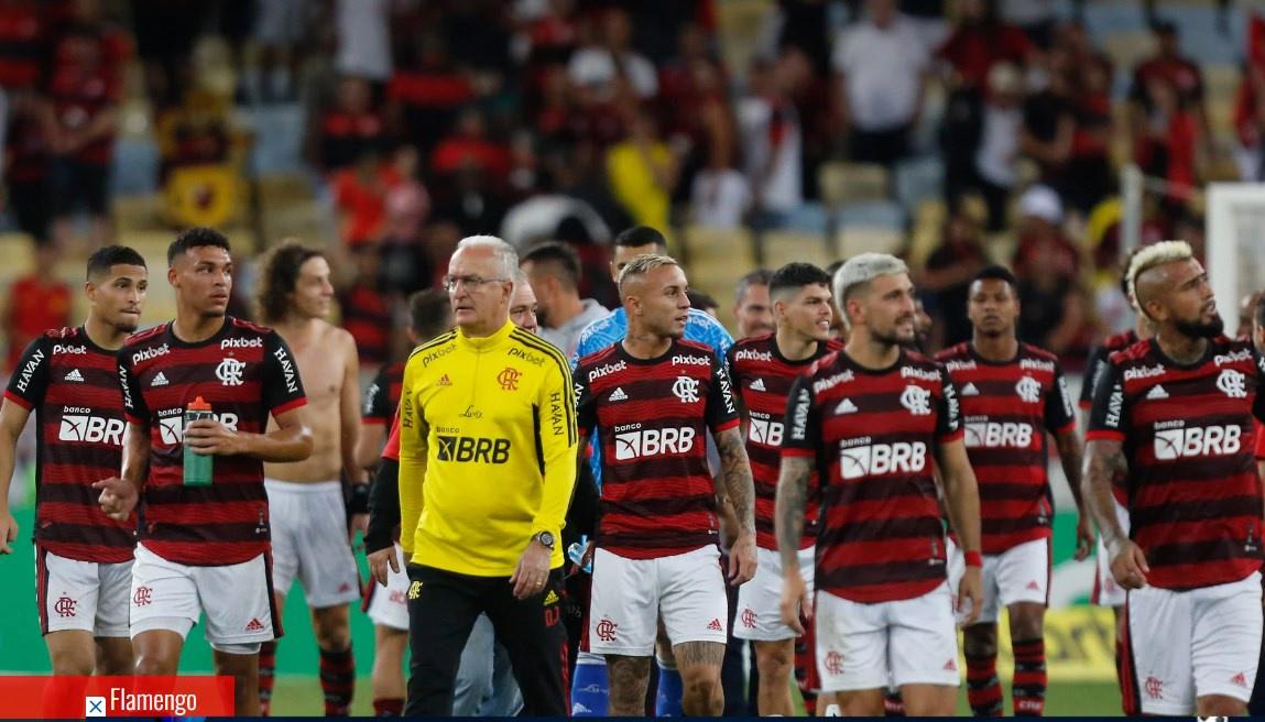 Dorival Júnior exalta maturidade em classificação do Flamengo