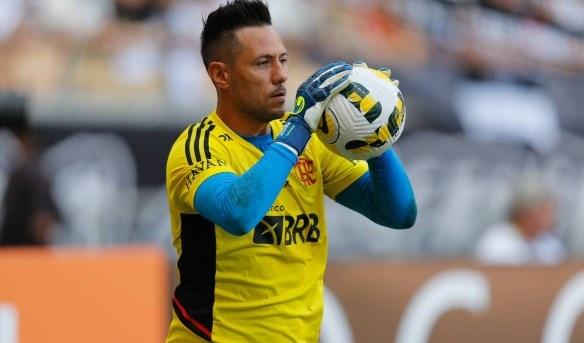 Ex-Flamengo, goleiro Diego Alves pode acertar com o Grêmio