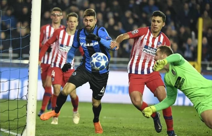 Grêmio conversa com o Brugge para conseguir a liberação do zagueiro Luan Peres