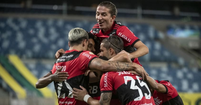 Flamengo oscila, mas vence duelo inédito contra o Cuiabá e salta na tabela do Brasileirão