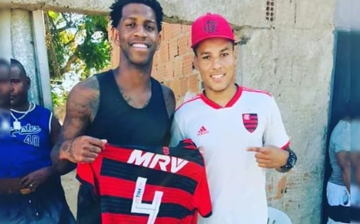 Gil comenta publicação antiga de torcedor do Flamengo e leva torcida à loucura