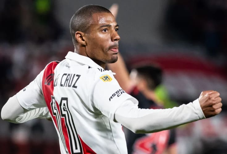 Por que De la Cruz ainda não renovou com River Plate