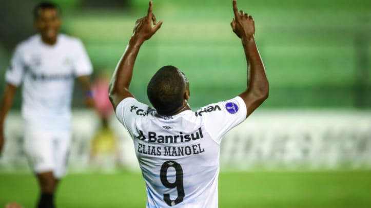 [VÍDEO] Elias marca pintura em vitória do Grêmio contra o Figueirense, veja