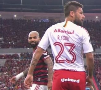 Internacional é derrotado pelo Flamengo e vira piada na web; veja os memes