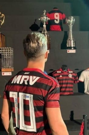 Diego, do Flamengo, posta foto de olho em Mundial: Homem sem sonhos é sem vida