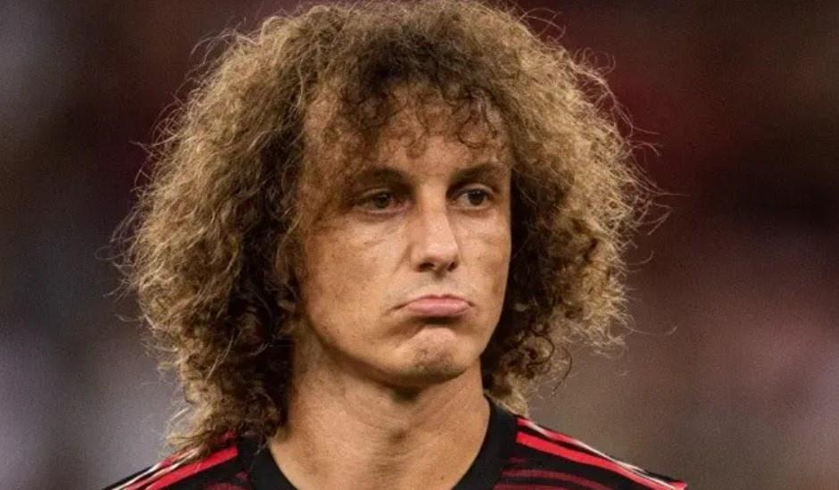 Vai sair? Bomba sobre saída de David Luiz pega Nação de surpresa e zagueiro pode jogar em rival brasileiro