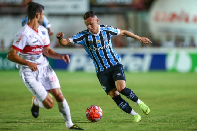 [ENQUETE]: Você acha que o foco na Libertadores pode estar afetando o desempenho do Grêmio no Estadual?