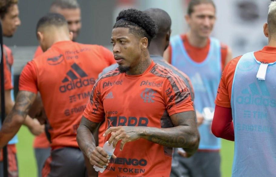 Comentarista exalta chegada de Marinho ao Flamengo, mas ressalta: Não pode ser reserva de luxo