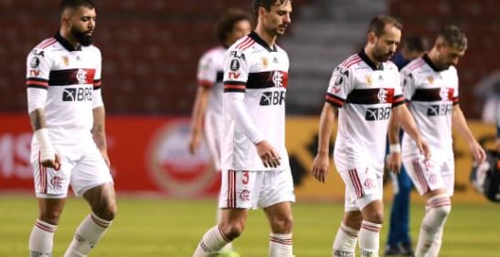 Flamengo é o time que mais perde gols e isso é culpa dos jogadores, diz jornalista