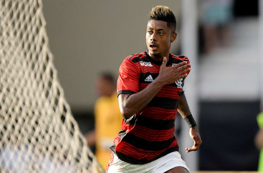 Bruno Henrique cutuca VAR após vitória do Fla: Três para valer dois