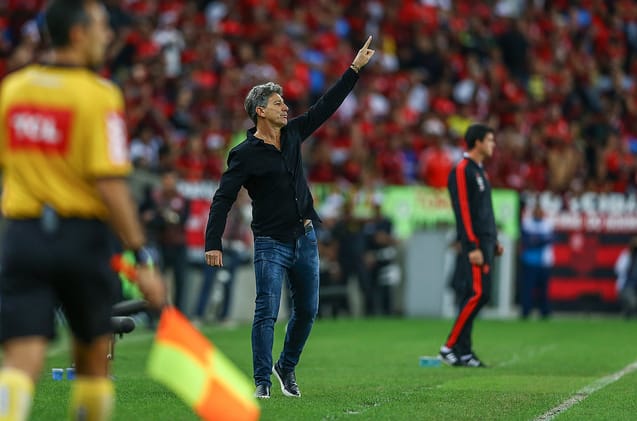 Renato cita posse de bola e diz que Grêmio calou Maracanã mesmo eliminado