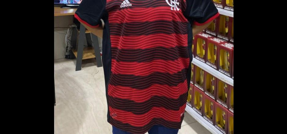 Fotos da nova camisa do Flamengo para 2022 vazam na Internet. Confira as imagens!