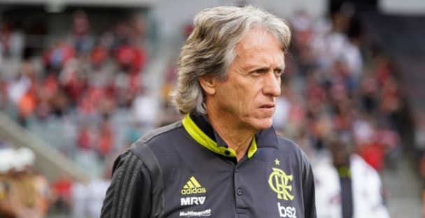 Apesar da vitória, Jorge Jesus detona arbitragem: Tem que ir para a casa