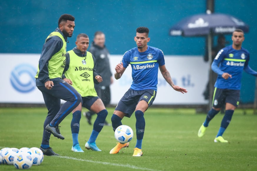 Grêmio aprimora questões táticas para duelo no Maracanã