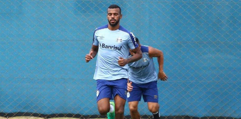Leo Gomes aposta no estilo de jogo do Grêmio para vitória contra o Libertad