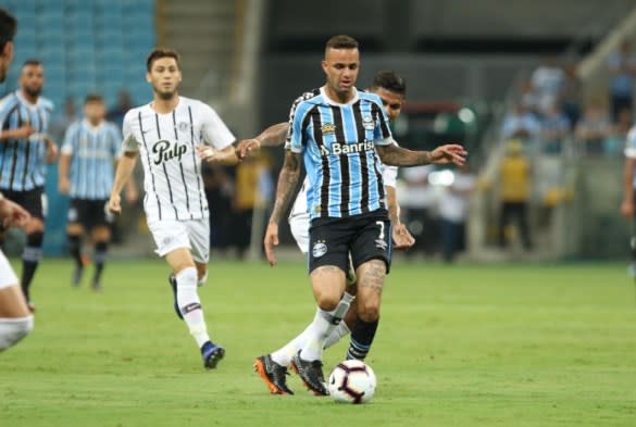 Luan pode virar reserva no Grêmio por causa do extracampo