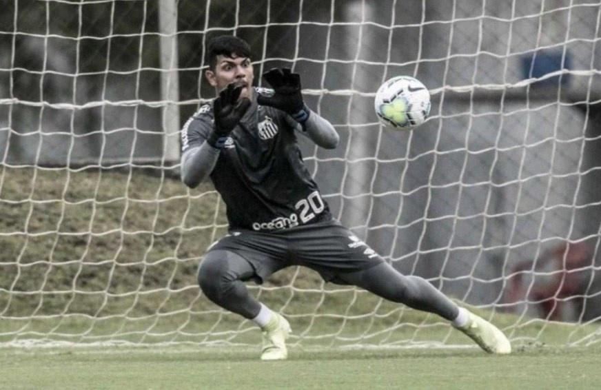 Quem você indicaria? Flamengo pode oferecer jogadores como moeda de troca para contratar goleiro do Santos