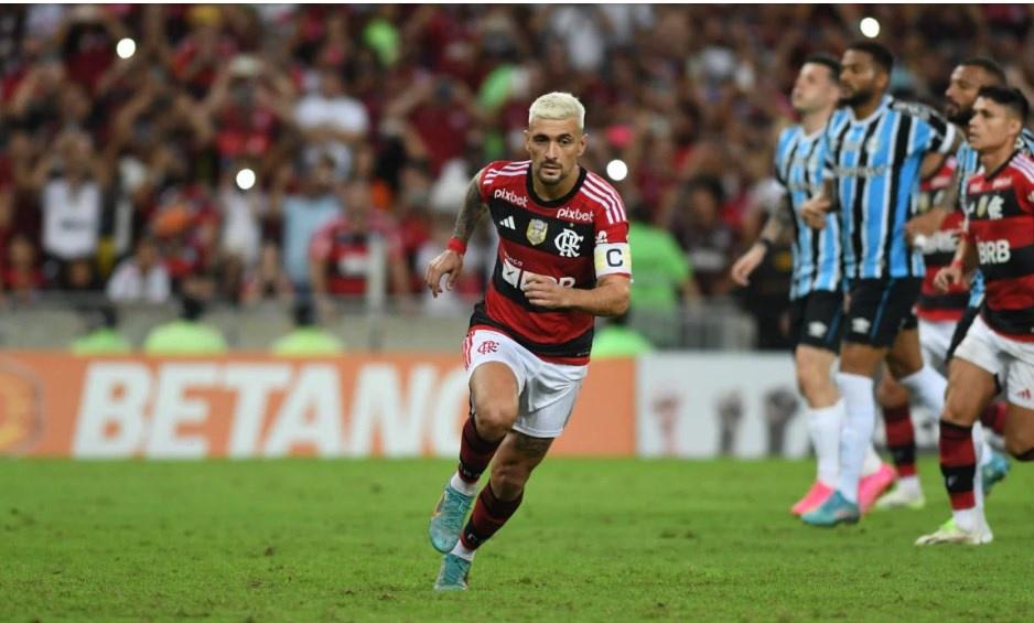 Flamengo supera crise, vence o Grêmio e avança à final da Copa do Brasil