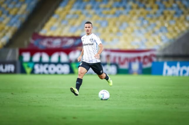 Atuações: Churín, Pepê e Darlan comandam o Grêmio em vitória no Maracanã