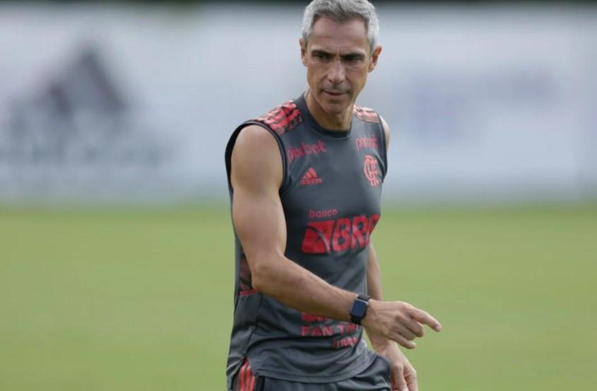 Comentarista define Paulo Sousa como medíocre após derrota do Flamengo