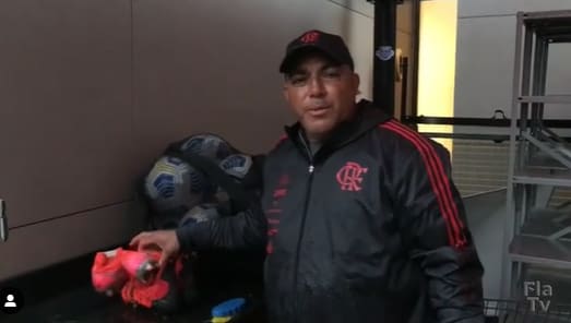 Roupeiro Moisés Azevedo completa 29 anos de Flamengo