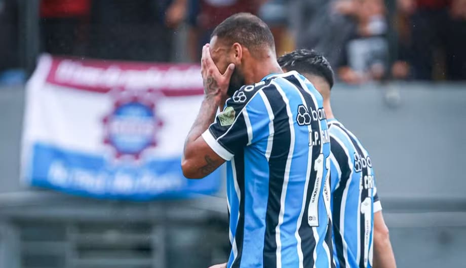 De saída:  Números de JP Galvão pelo Grêmio