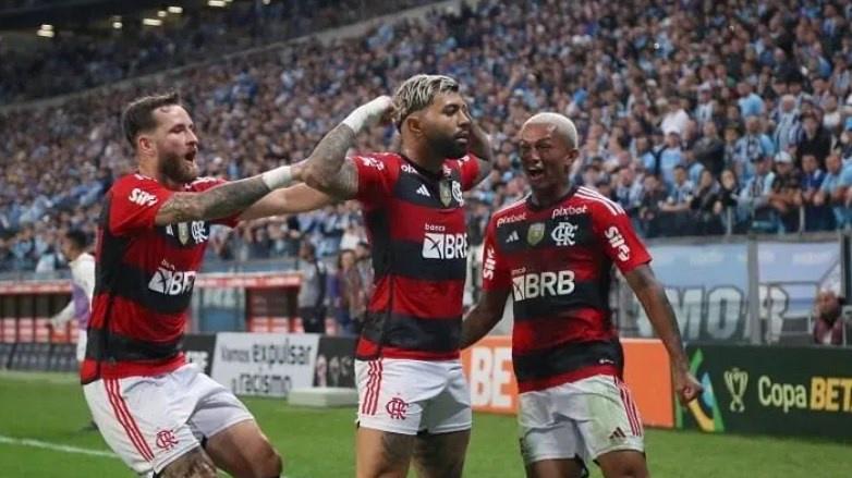 Flamengo vence o Grêmio fora de casa e abre boa vantagem por vaga na final da Copa do Brasil