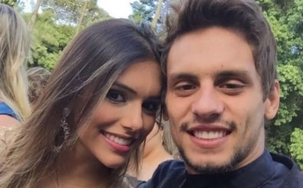 Com o zagueiro há oito anos, esposa de Rodrigo Caio se impressiona com o Flamengo: “Aqui é diferente”