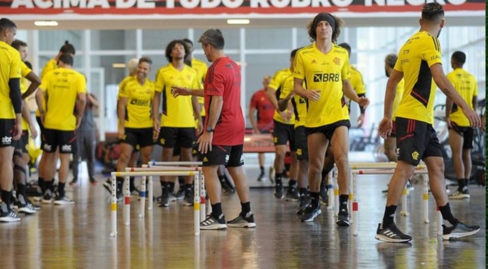 David Luiz não treina com bola no Flamengo pelo segundo dia e é preservado para Libertadores