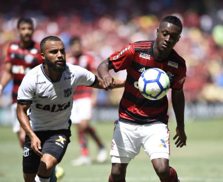 Após Flamengo, City prioriza novo empréstimo de Marlos Moreno ao futebol brasileiro