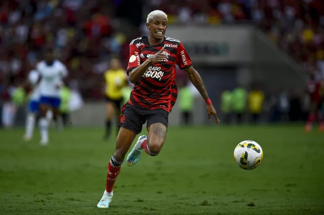 Bragantino faz nova investida, mas André prioriza Flamengo com expectativa de jogar em 2023