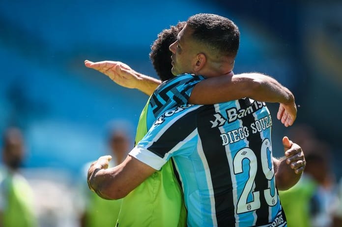 Centroavantes foram responsáveis por 70 dos pontos do Grêmio no Campeonato Brasileiro