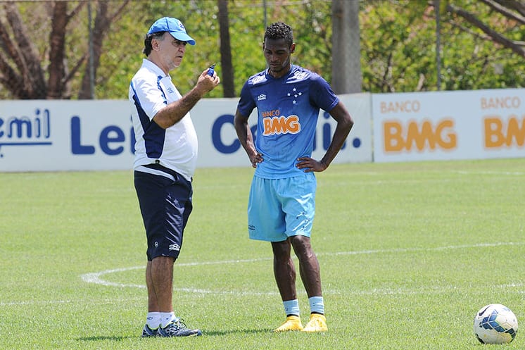 Cruzeiro tenta repetir 2013 e vencer o Santos na Vila para ficar mais perto do tetracampeonato