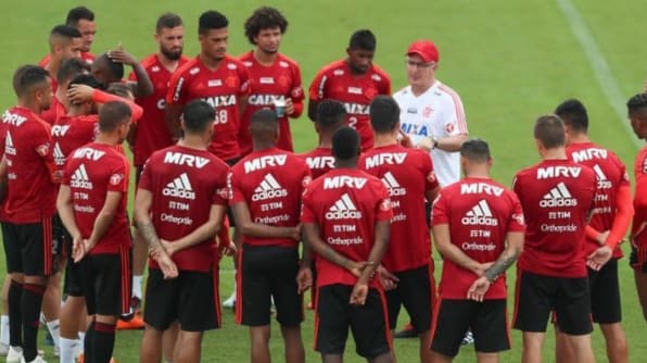 Flamengo pede R 10 milhões e pode liberar o jogador ainda nesta semana