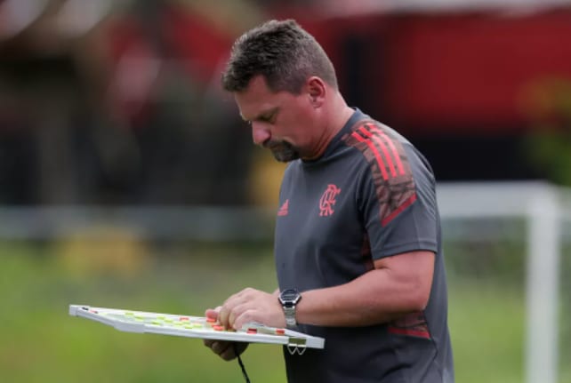 Fábio Matias deixa comando do time sub-20 do Flamengo e segue para o Bragantino